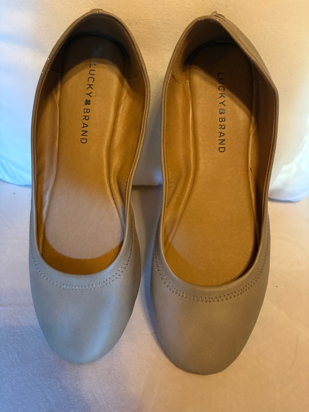 Lucky Brand Women’s Taupe Nude Beige Ballet Flats size 9.5